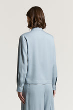 Load image into Gallery viewer, Peach-finish pure tencel twill fluid shirt
