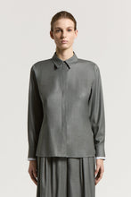 Load image into Gallery viewer, Shiny viscose wool twill shirt
