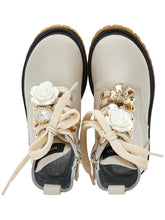 Load image into Gallery viewer, Amphibian Boots with Charms
