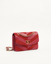 Load image into Gallery viewer, Djuna Medium Chain Bag In Suede And Nappa With Chevron Pattern
