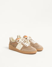 Load image into Gallery viewer, Upvillage Low Top Trainer In Split Leather And Calfskin Nappa Leather

