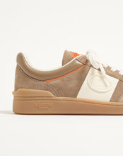 Load image into Gallery viewer, Upvillage Low Top Trainer In Split Leather And Calfskin Nappa Leather
