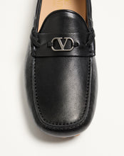 Load image into Gallery viewer, Driver Fastaway Buffalo Loafer
