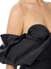 Load image into Gallery viewer, Dress in duchess satin with 3D neckline
