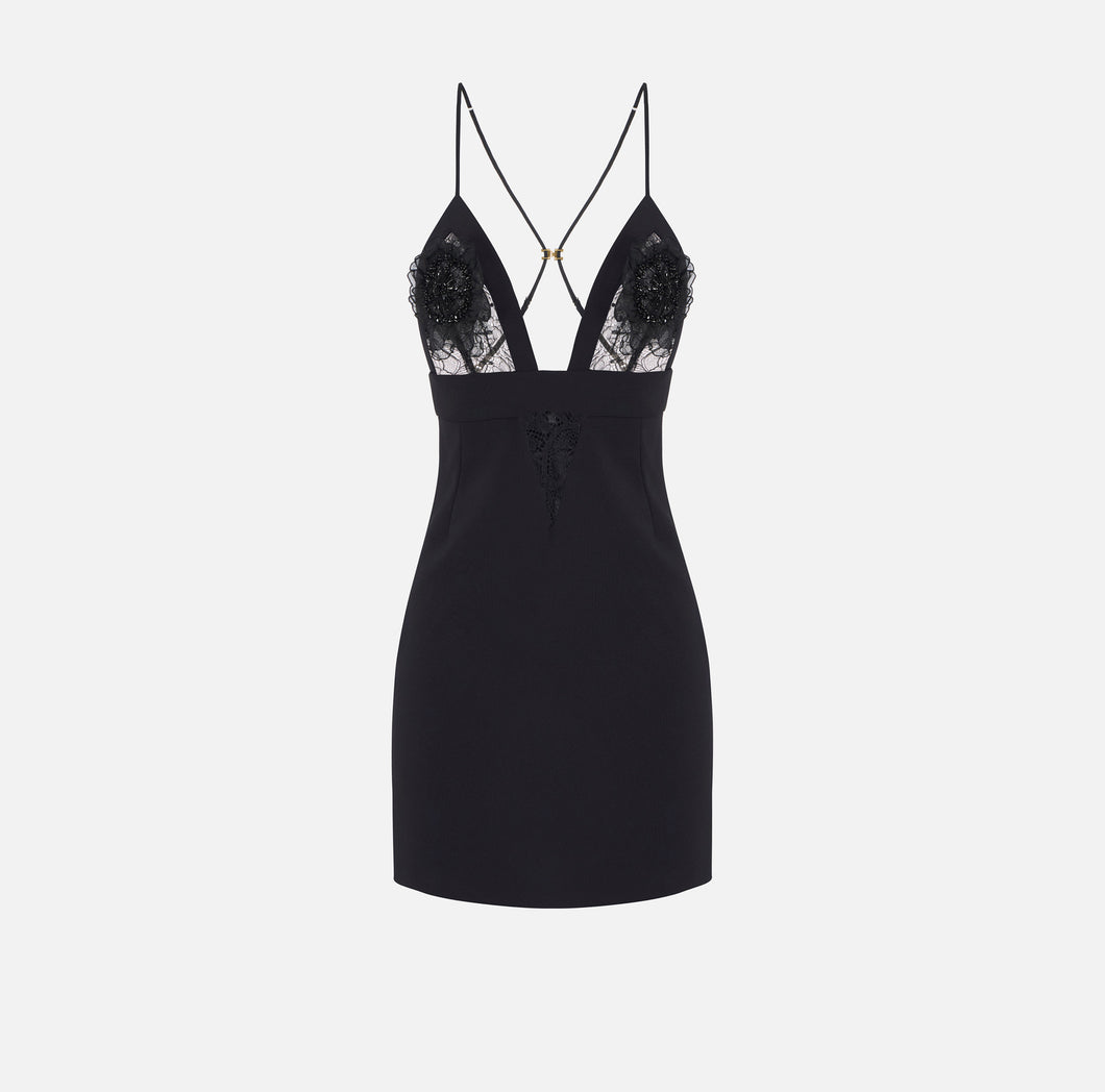 Dress in lightweight double layer crêpe fabric with lace and flowers