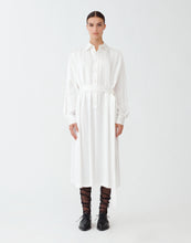 Load image into Gallery viewer, Viscose shirt dress, white
