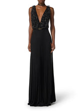 Load image into Gallery viewer, Red Carpet dress in tulle and jersey fabrics with crystals
