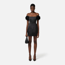 Load image into Gallery viewer, Dress in duchesse satin with applied flowers
