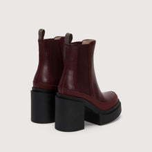 Load image into Gallery viewer, Leather ankle boots with block heel

