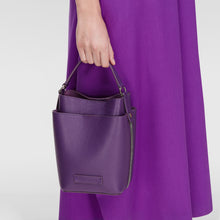 Load image into Gallery viewer, Leather bucket bag
