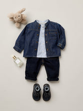 Load image into Gallery viewer, Jace baby shirt with mandarin collar and embroidered pocket in organic cotton

