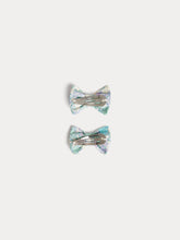 Load image into Gallery viewer, Miniclic hair clip in blue Liberty fabric made of organic cotton
