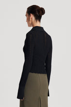 Load image into Gallery viewer, Pleat lace shirt - black
