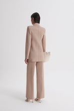 Load image into Gallery viewer, CREPE KNIT TAILORED BLAZER - OAT

