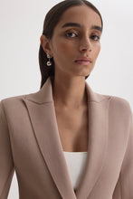 Load image into Gallery viewer, CREPE KNIT TAILORED BLAZER - OAT
