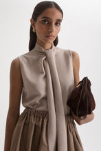 Load image into Gallery viewer, C5262313-CASHMERE-TIE-SLEEVELESS-TANK-TUILE-SCANLANTHEODORE-6_1770680401
