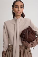 Load image into Gallery viewer, C5263005-CASHMERE-SHOULDER-PAD-CARDIGAN-TUILE-SCANLANTHEODORE-2_1770680583
