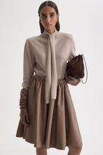 Load image into Gallery viewer, C5263005-CASHMERE-SHOULDER-PAD-CARDIGAN-TUILE-SCANLANTHEODORE-6_1770680256

