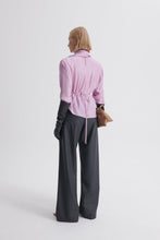 Load image into Gallery viewer, C6234182-SILK-POPPY-JACQUARD-BLOUSE-PALE.LILAC-SCANLANTHEODORE-5_1773357612
