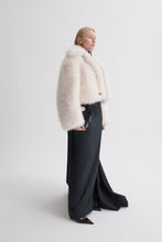 Load image into Gallery viewer, C6270048-FAUX-FUR-JACKET-ALABASTER-SCANLANTHEODORE-4_1770679918

