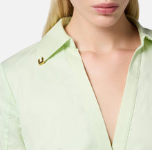 Load image into Gallery viewer, Satin cropped blouse with draping
