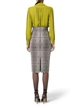 Load image into Gallery viewer, Blouse in georgette fabric with jewel detail
