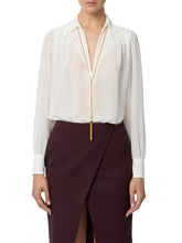 Load image into Gallery viewer, Blouse in georgette fabric with necklace
