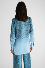 Load image into Gallery viewer, Snake print silk shirt
