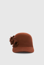 Load image into Gallery viewer, Baseball hat with flower appliqué
