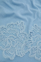 Load image into Gallery viewer, Pure cashmere stole with lace
