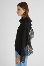 Load image into Gallery viewer, Pure cashmere stole with lace
