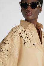 Load image into Gallery viewer, Oversize poplin shirt with handmade floral appliqués
