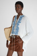 Load image into Gallery viewer, Short kaftan in pure silk crepe de chine with handmade floral appliqués
