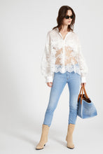 Load image into Gallery viewer, Oversize shirt in cotton muslin with lace detail on hem
