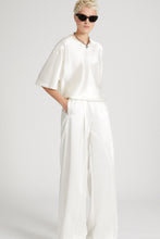 Load image into Gallery viewer, Viscose oversize T-shirt
