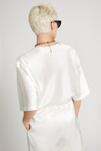 Load image into Gallery viewer, Viscose oversize T-shirt
