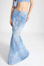 Load image into Gallery viewer, Long denim skirt with devoré floral motif
