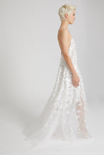 Load image into Gallery viewer, Long toulle dress with sequin degrade
