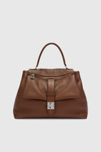 Load image into Gallery viewer, Liza medium in hammered calfskin

