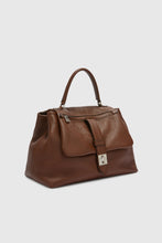 Load image into Gallery viewer, Liza medium in hammered calfskin
