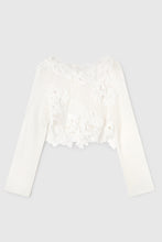 Load image into Gallery viewer, Pure cashmere crop sweater with long sleeves and three-dimensional floral embroidery made by hand
