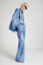 Load image into Gallery viewer, Palazzo trousers in silk blend devorè with floral motif

