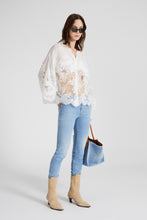 Load image into Gallery viewer, Skinny jeans with regular waist
