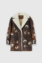 Load image into Gallery viewer, Single-breasted shearling with handmade wool thread floral embroidery
