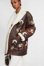 Load image into Gallery viewer, Single-breasted shearling with handmade wool thread floral embroidery
