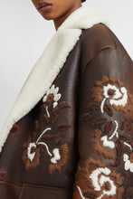 Load image into Gallery viewer, Single-breasted shearling with handmade wool thread floral embroidery
