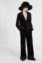 Load image into Gallery viewer, Velvet blouse with contrast piping
