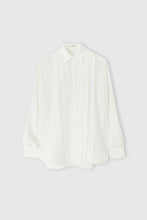 Load image into Gallery viewer, Pure silk shirt with front pleats
