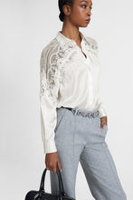 Load image into Gallery viewer, Stretch silk shirt with lace
