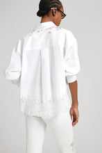 Load image into Gallery viewer, Cotton shirt with lace detail
